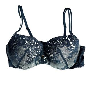 Victoria’s Secret Very Sexy 38C bra padded demi boxY